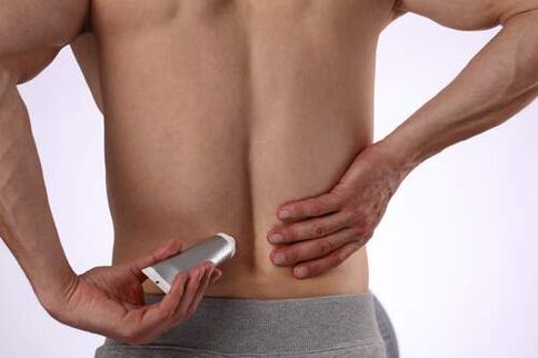 Οι αλοιφές και τα τζελ θα σας βοηθήσουν να απαλλαγείτε από τον πόνο στην πλάτη